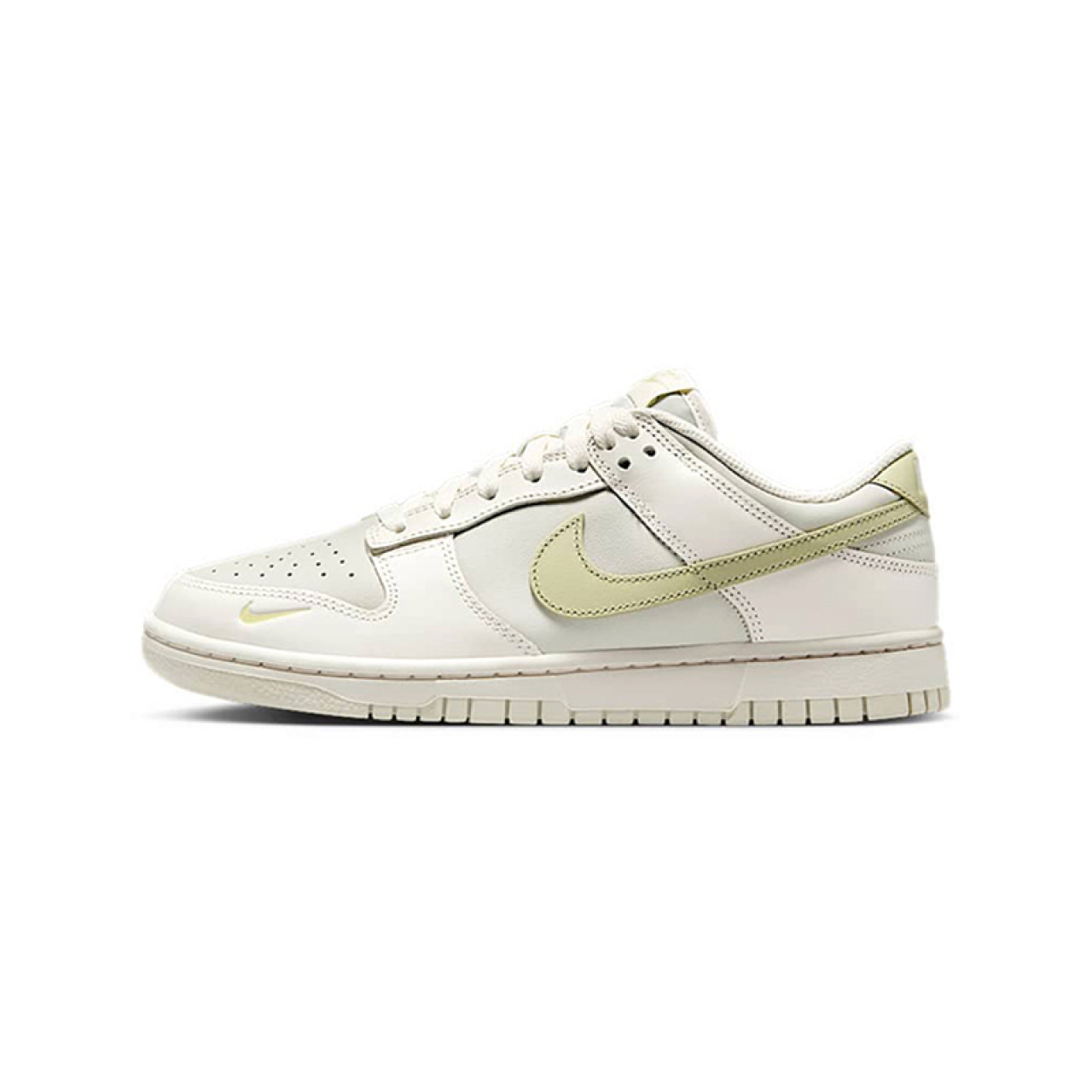 耐克/NIKE女子白绿色舒适耐磨百搭板鞋 IB3484001