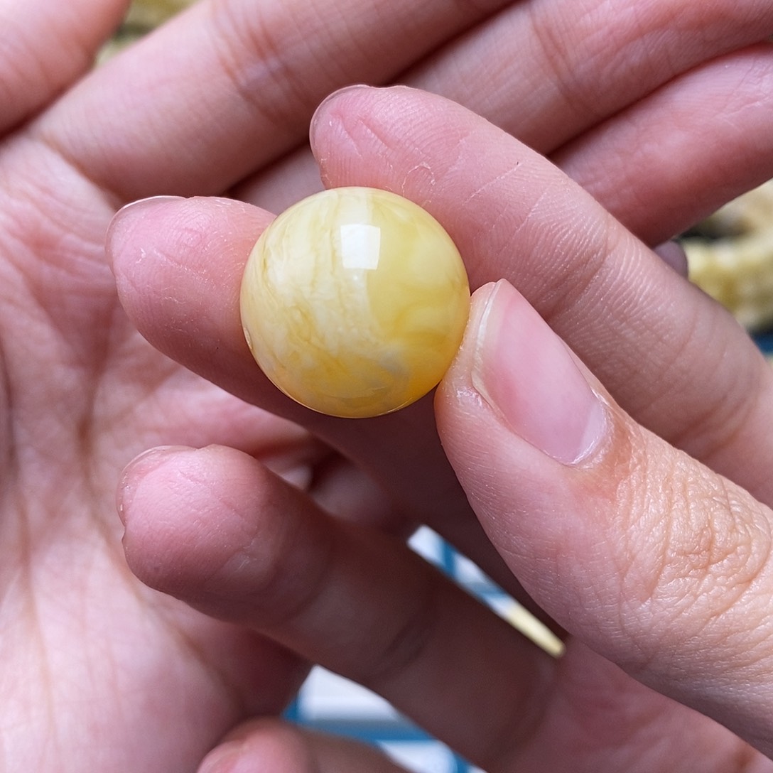 蜜蜡珠宝奇石未镶嵌