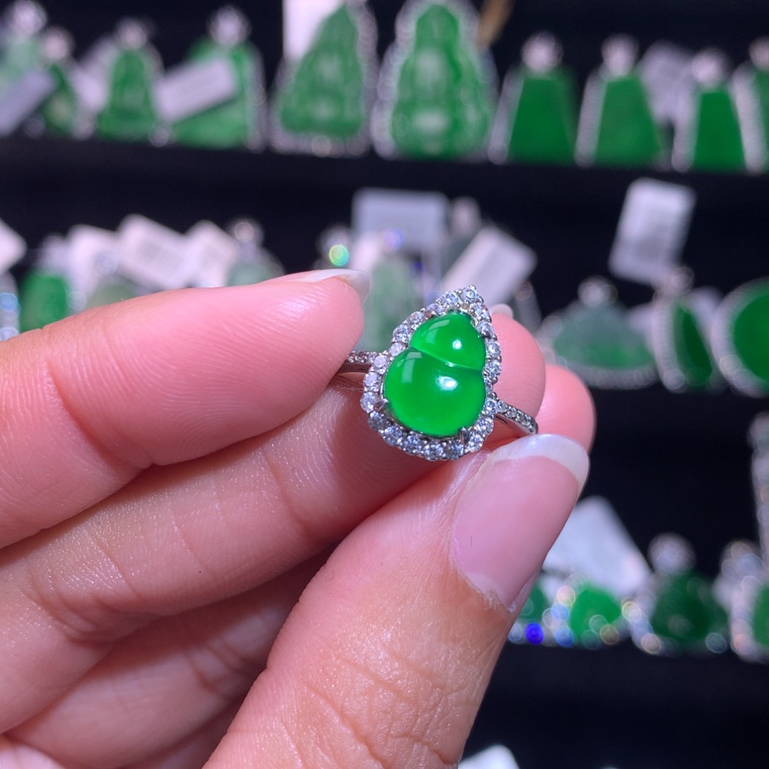 【闪购商品】银S925镶嵌戒指翡翠