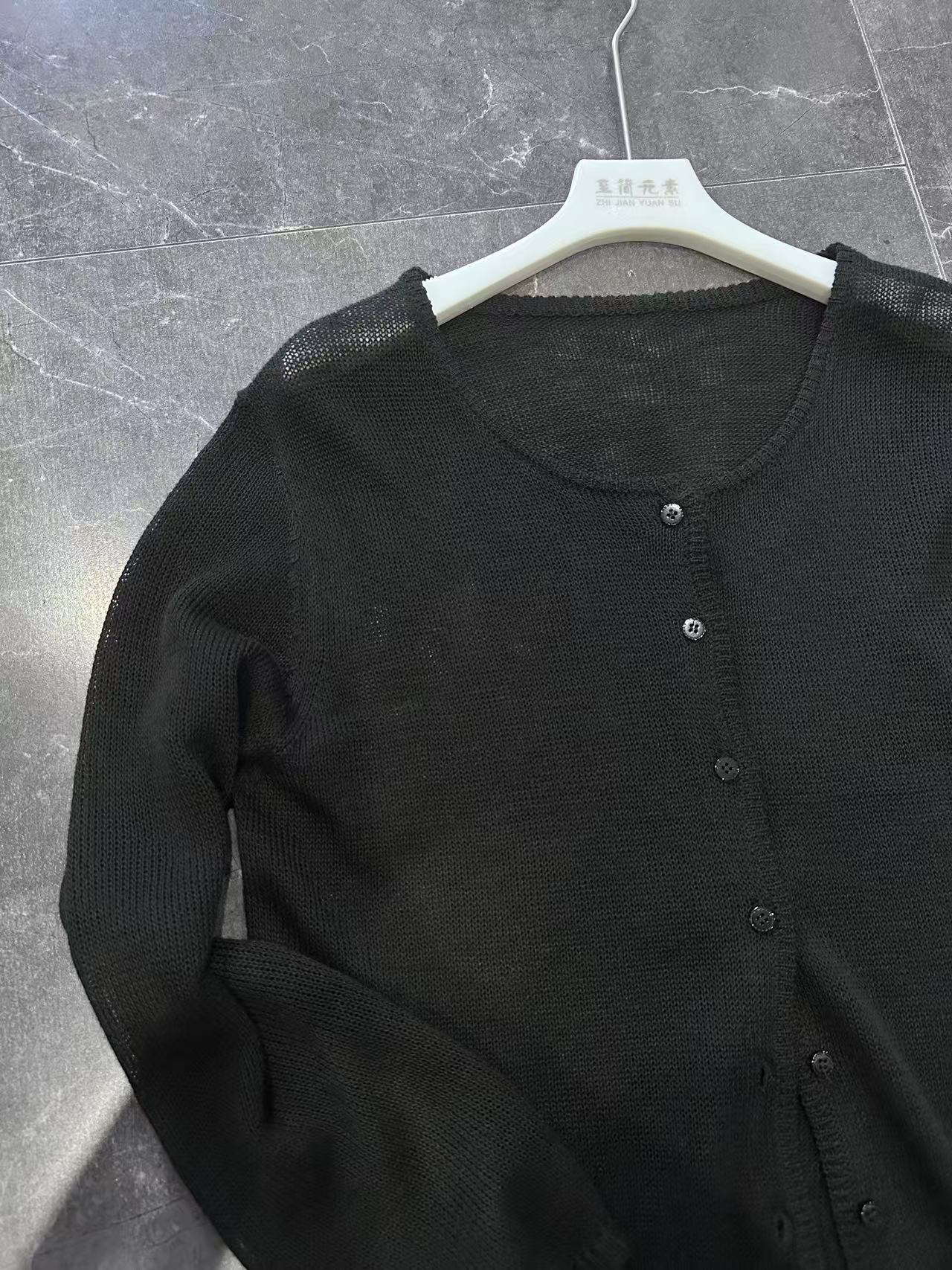 纯色防晒夏季不起球长袖毛针织衫时尚黑色莫奈花园风