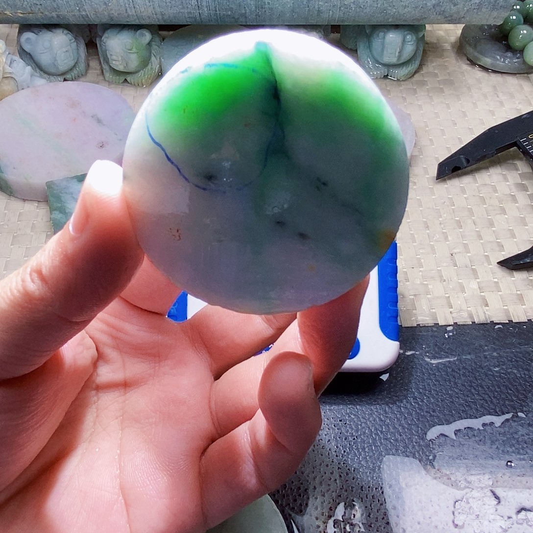 闻***龙翡翠未镶嵌颈饰8888