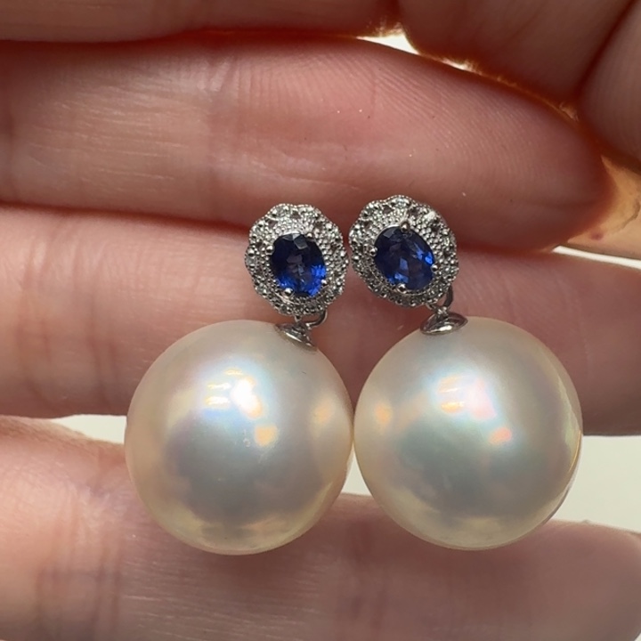 拼合珍珠（马贝珠）耳饰18K金镶嵌