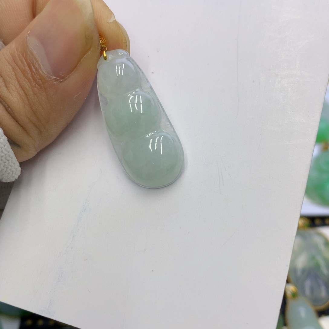 翡翠颈饰18K金镶嵌翡翠