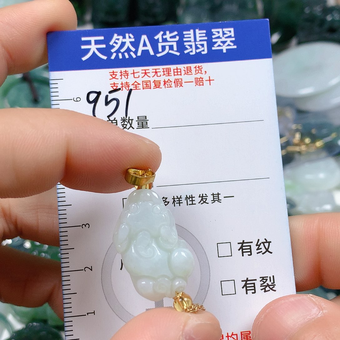 翡翠颈饰未镶嵌天然翡翠