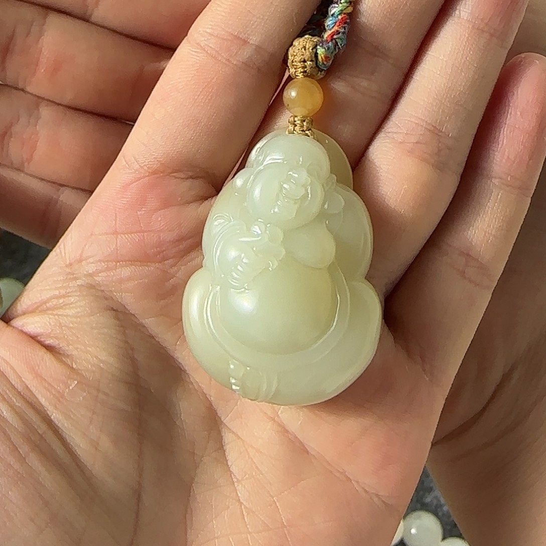 和田玉未镶嵌颈饰迪克兰佛公挂件