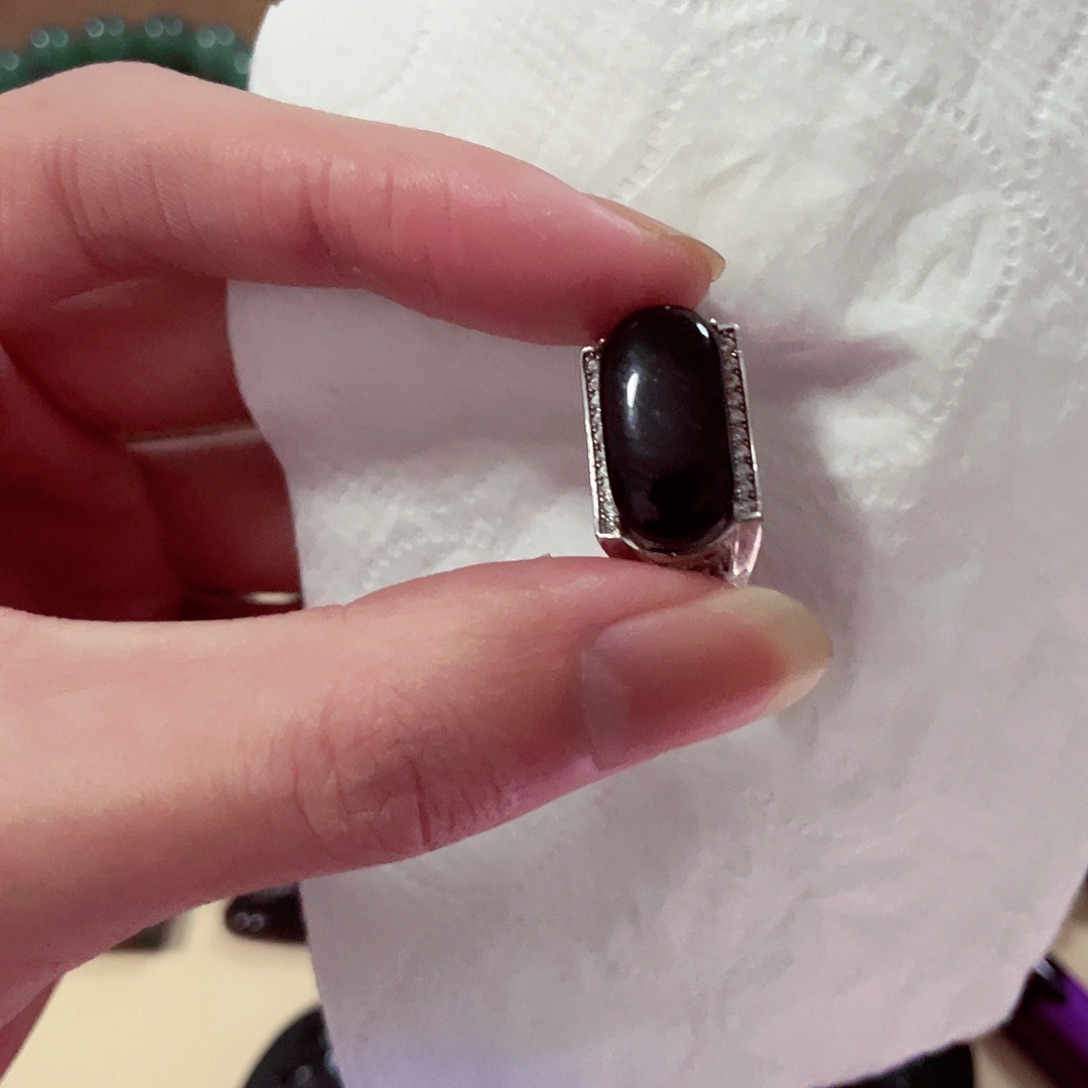 翡翠颈饰未镶嵌翡翠L