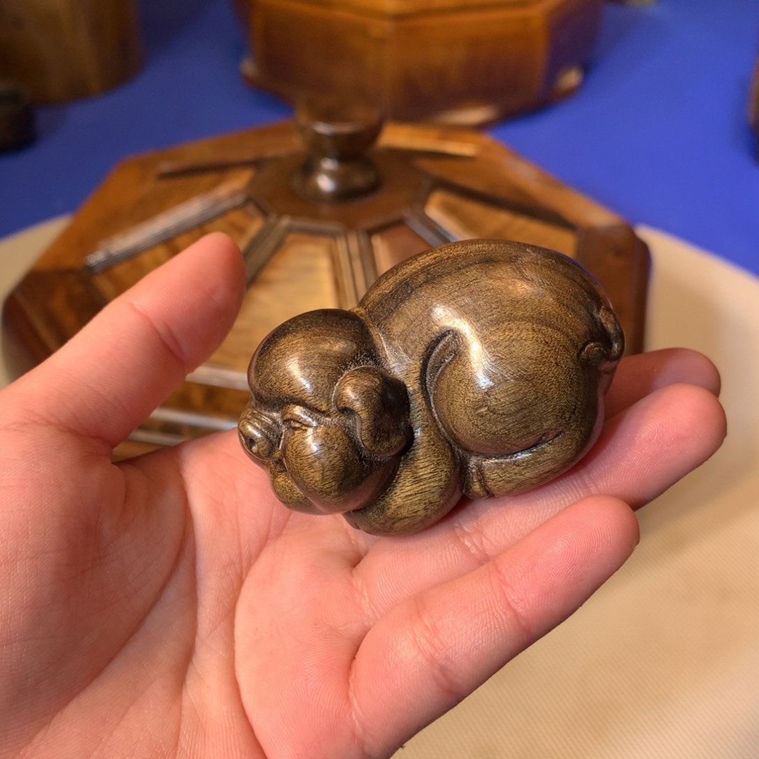 金丝楠阴沉木手把件