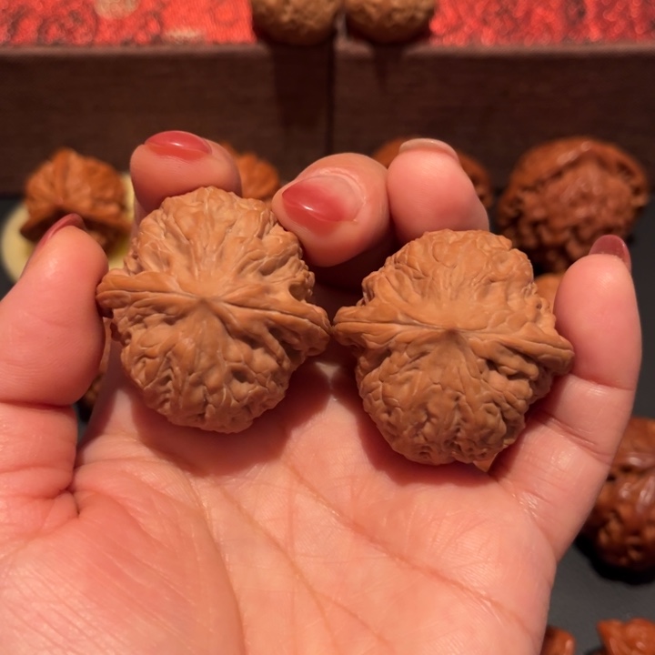 会***波文玩核桃吊坠铁锤妹妹