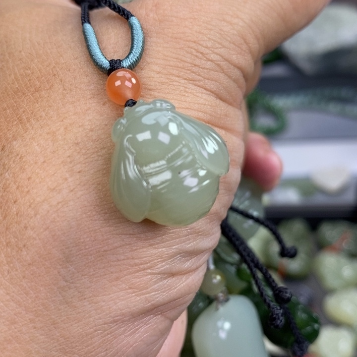 和田玉颈饰未镶嵌欧**子