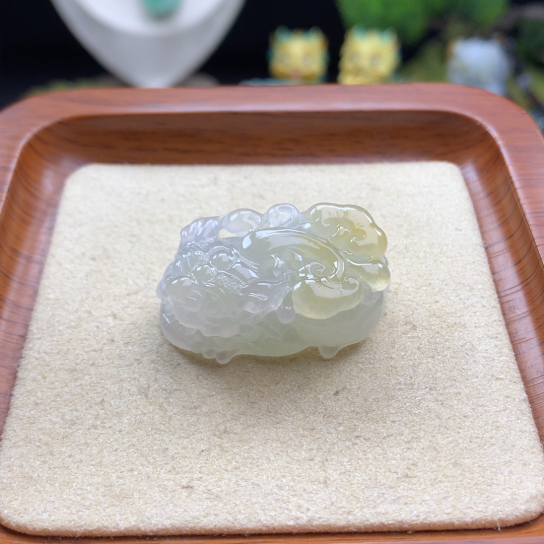 翡翠未镶嵌颈饰翡翠4