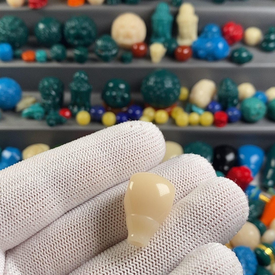 西***在颈饰琉璃雪巴琉璃14