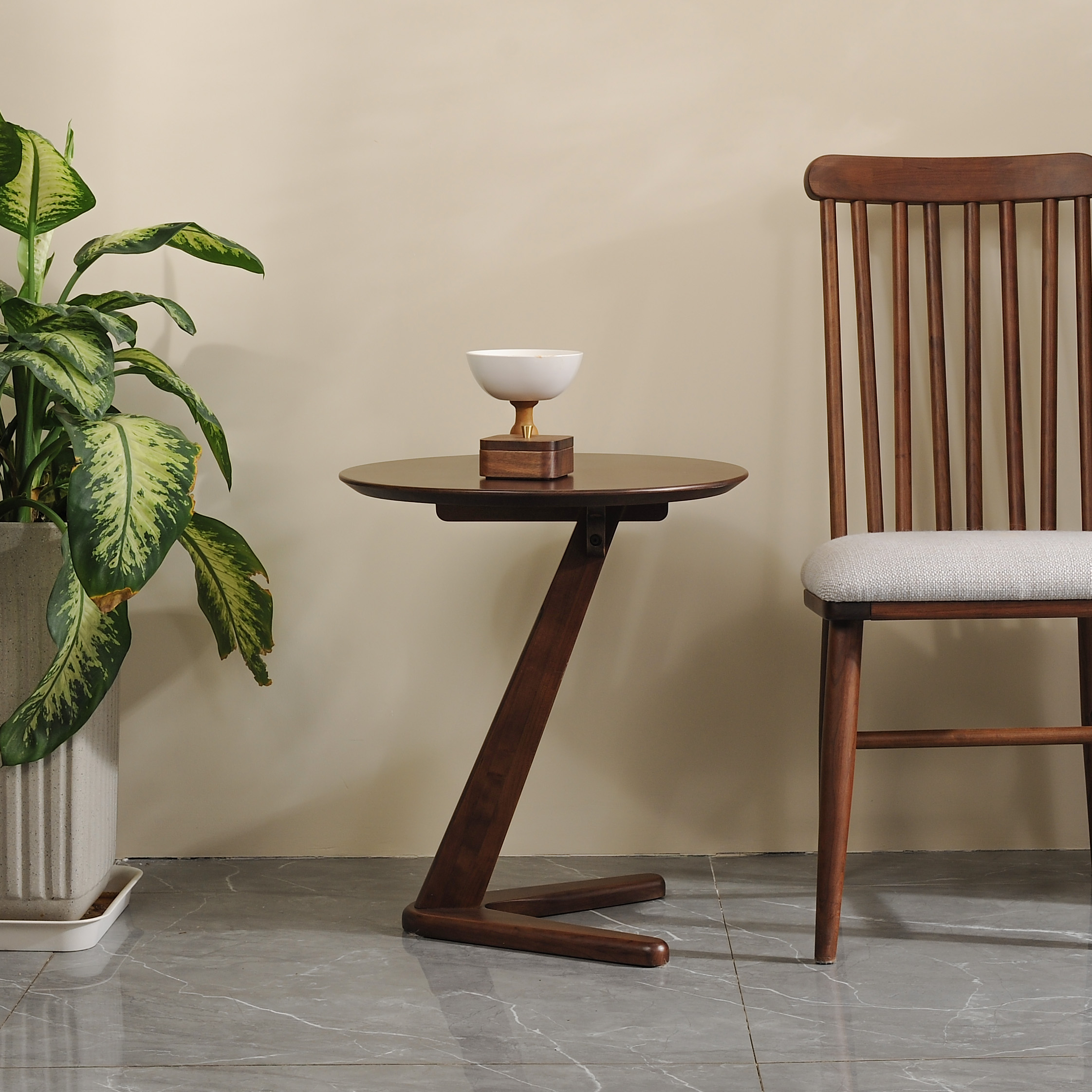 CW569特价进口北美樱桃木圆几