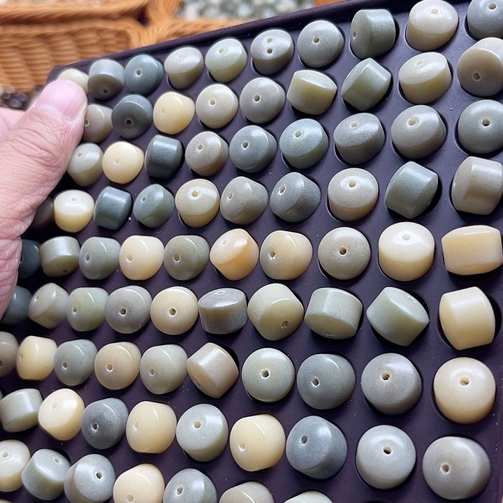 白玉菩提吊坠瑕疵12-10青提经纶50颗卡灯牌宠60颗