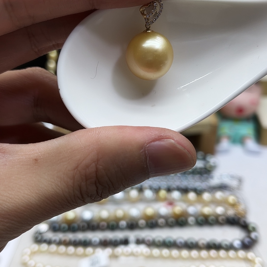 未镶嵌颈饰海水珍珠