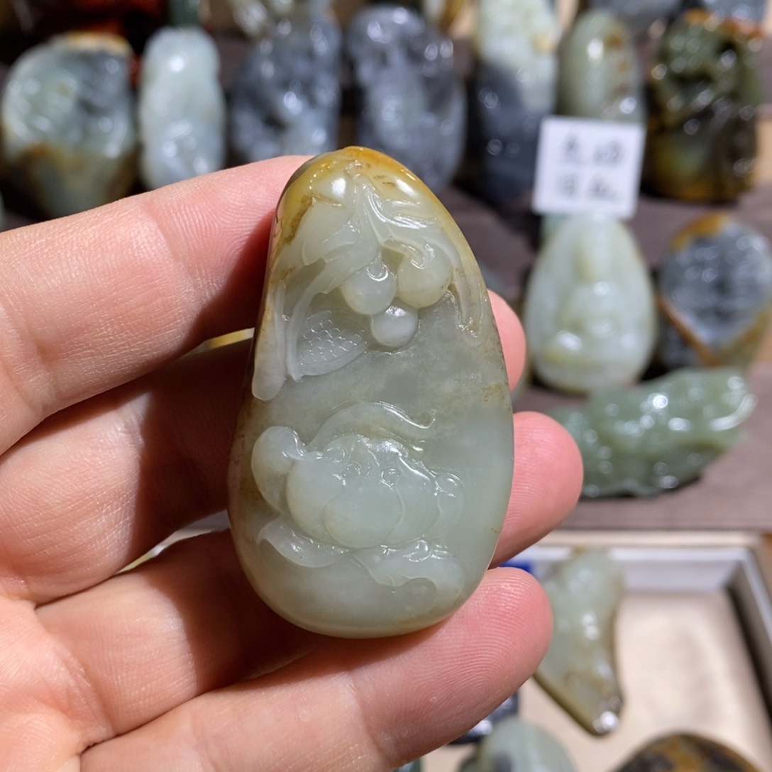 和田玉把件未镶嵌王**其