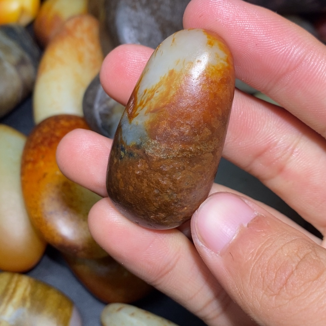 和田玉未镶嵌珠宝奇石