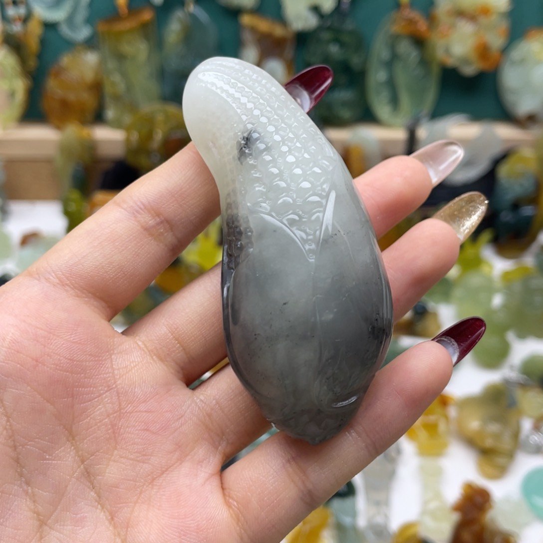 蛇纹石玉吊坠(不含链)未镶嵌