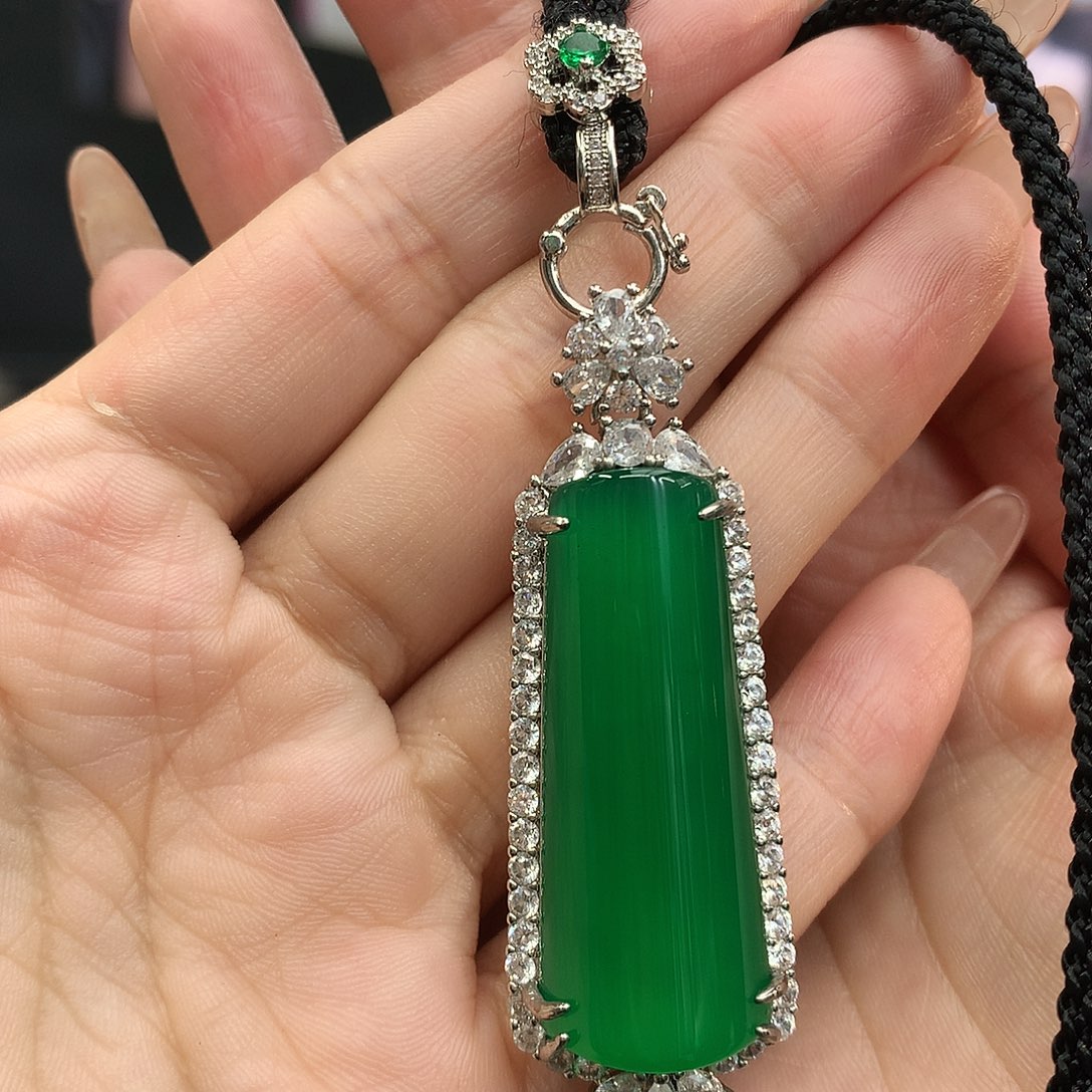 合金吊坠玛瑙/玉髓