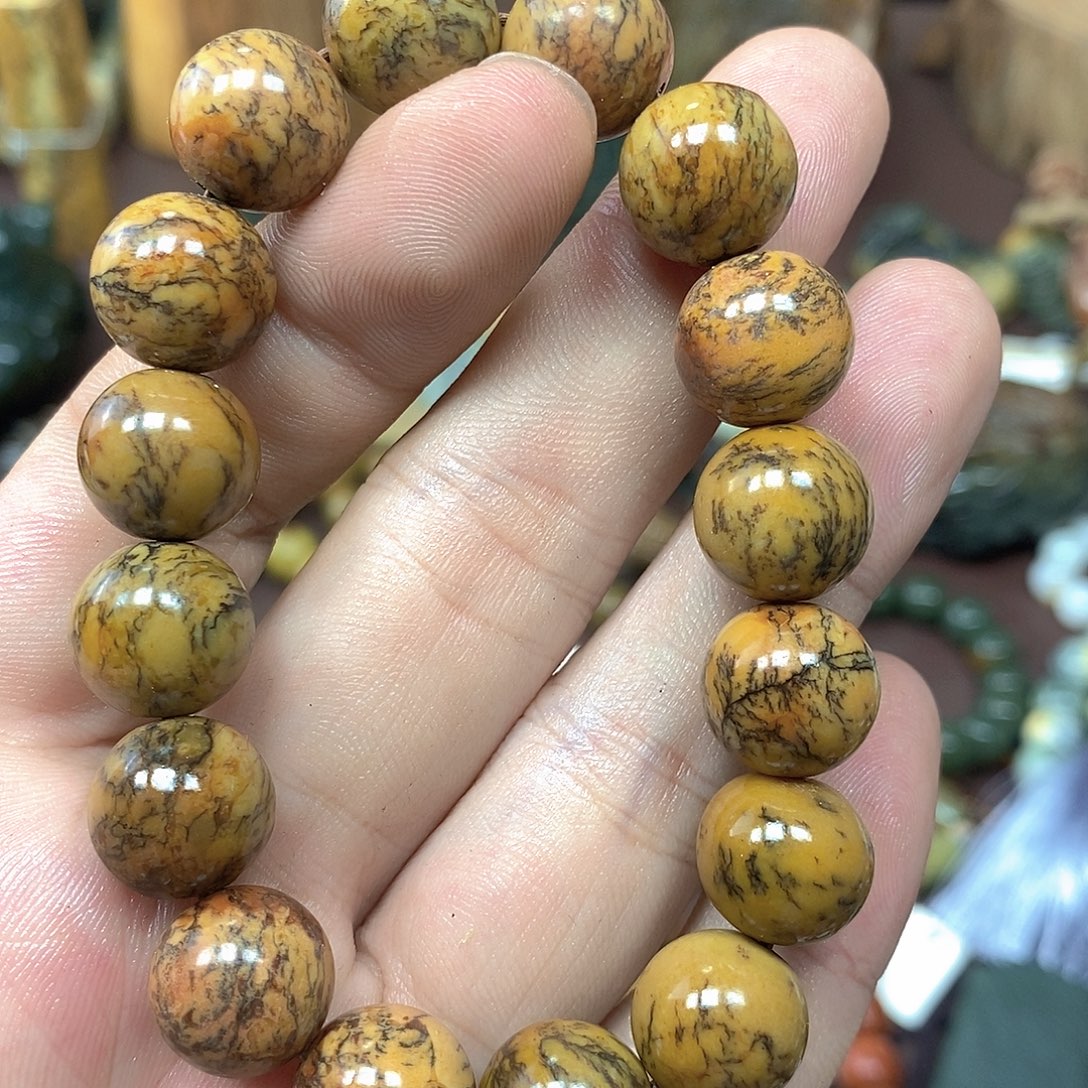 岫岩河磨玉（透闪石质玉）未镶嵌珠宝奇石