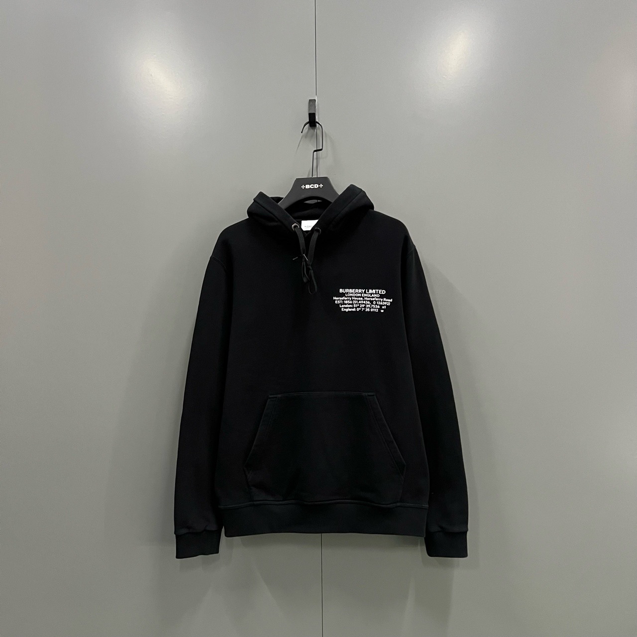 95新 BURBERRY/博柏利 （ll）黑色印花logo帽衫 M码/95新605227