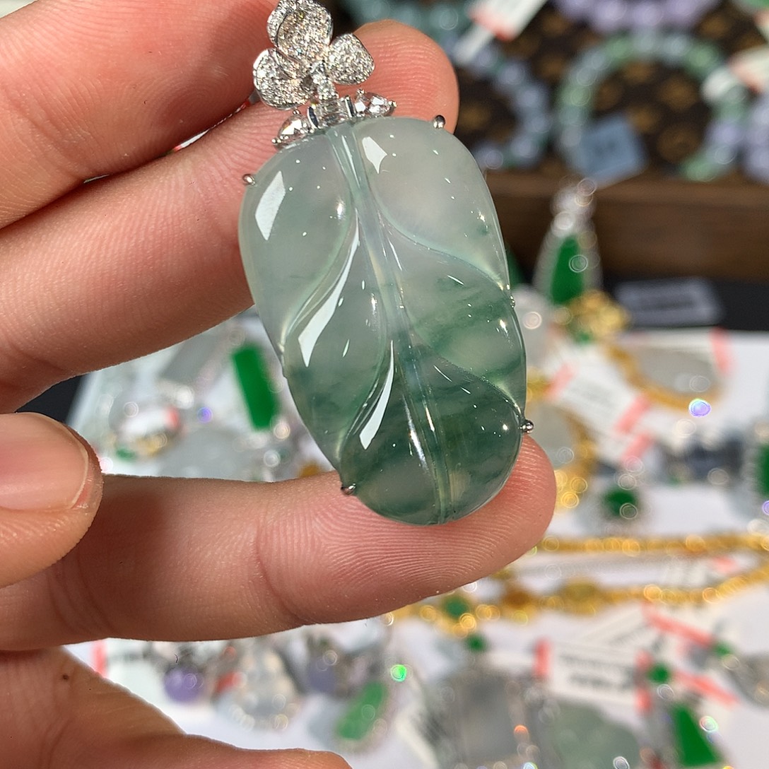 翡翠18K金镶嵌吊坠(不含链)天然缅甸翡翠