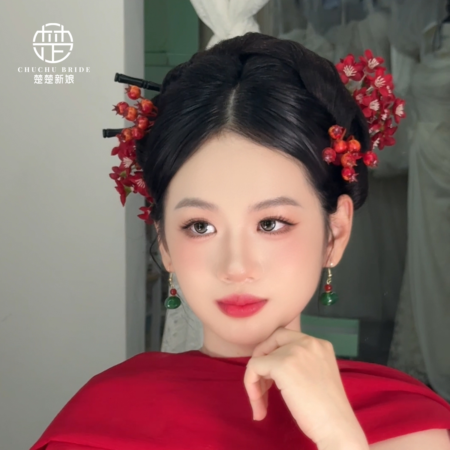 新款新娘中式旗袍秀禾发饰晨袍头饰红色仿真花朵超仙减龄发簪