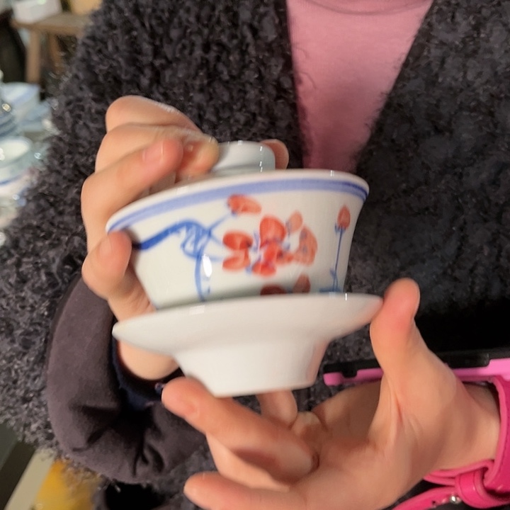 瓷片景德镇陶瓷盖碗。