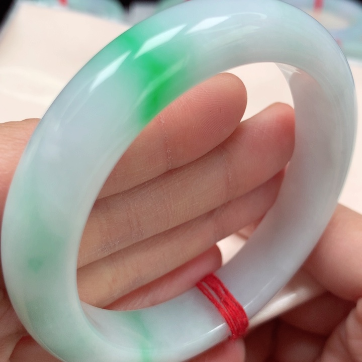 翡翠手镯未镶嵌白底青11