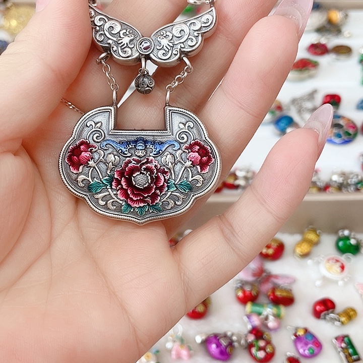 倩***倩足银珐琅珐琅彩足银吊坠
