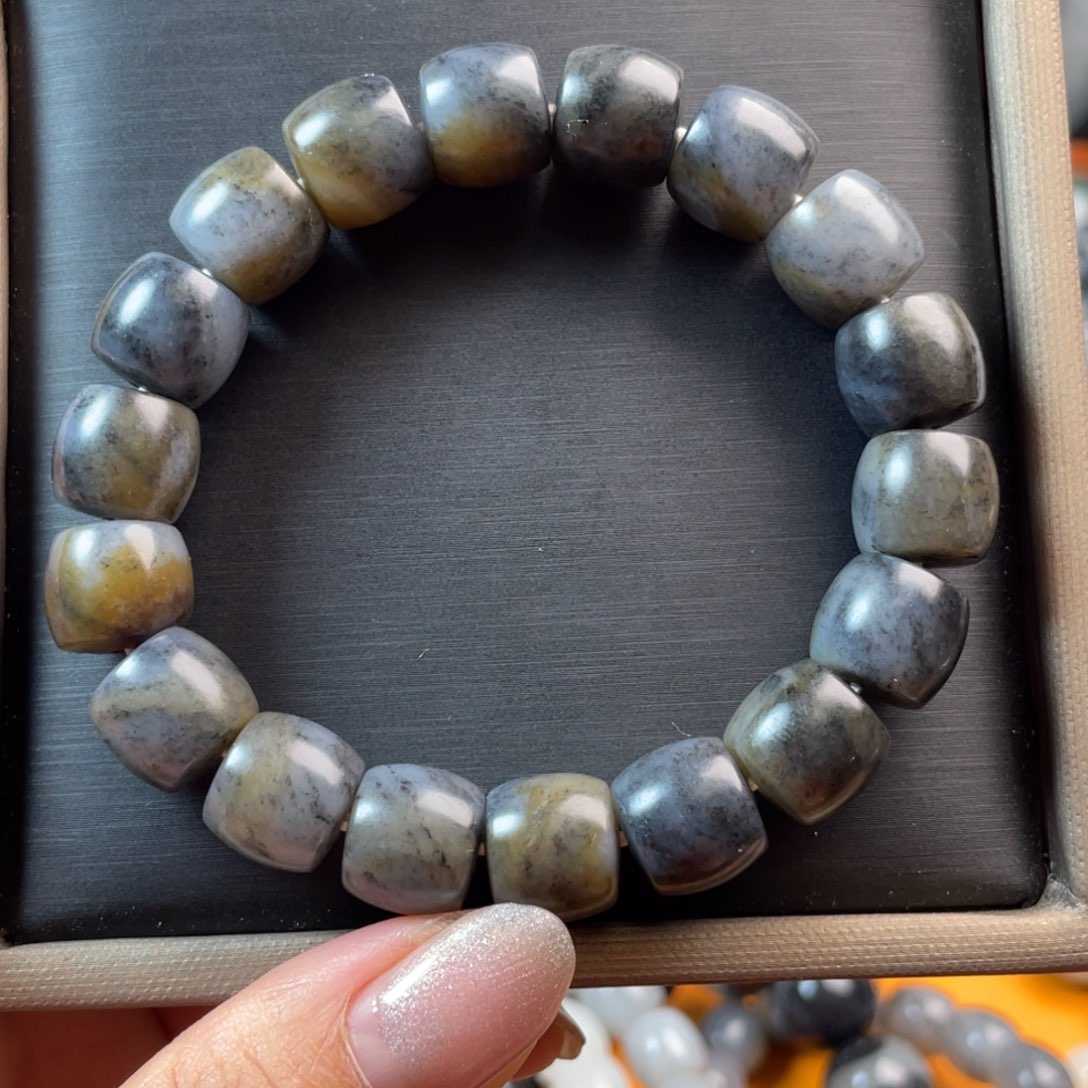 和田玉手串未镶嵌