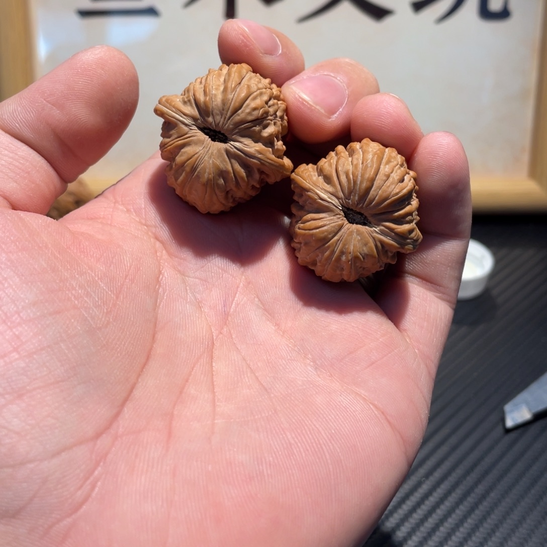 靜***文玩核桃吊坠天下第一楼