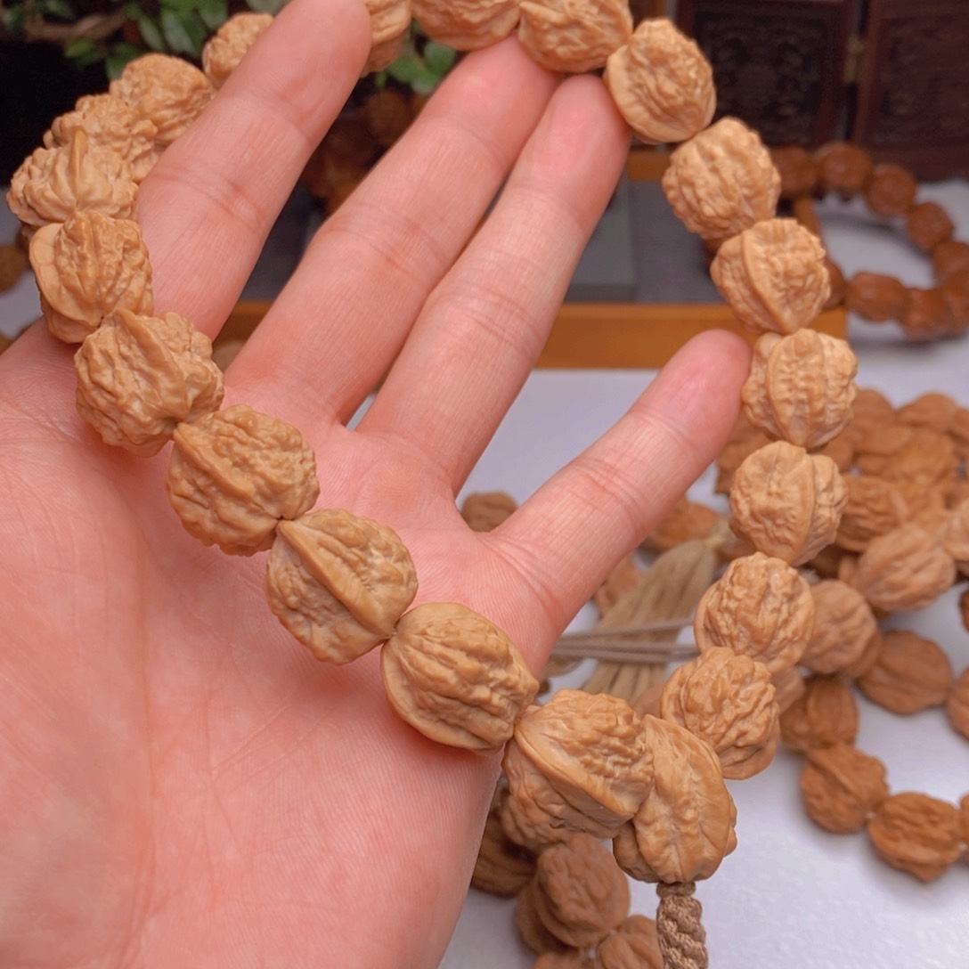 桃核手串缘*蛤蟆头尺寸18手持