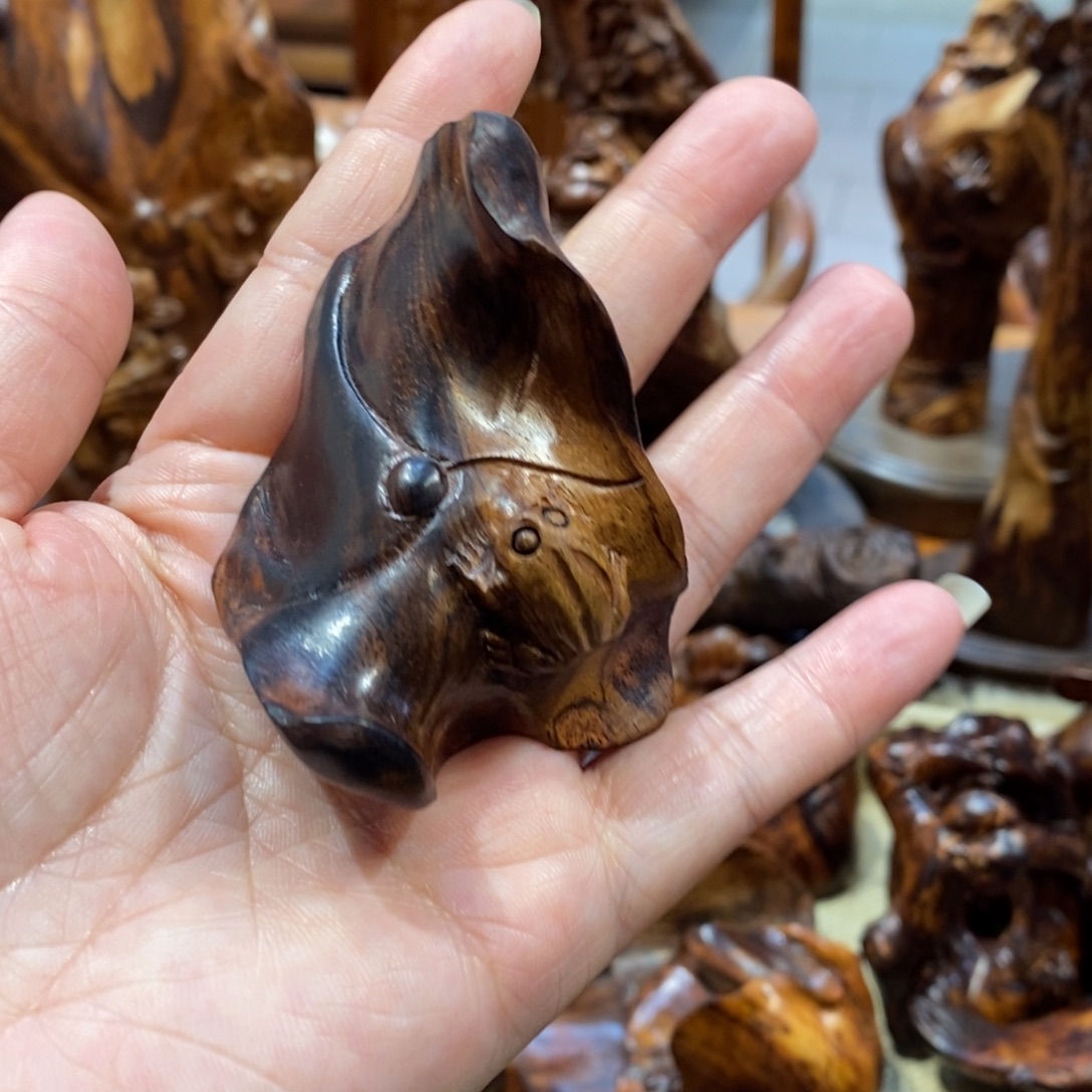 三***哥香枝木类成套家具海南黄花梨降香黄檀老料福利