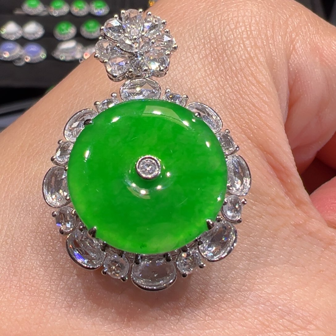 冰***芦翡翠18K金镶嵌吊坠(不含链)