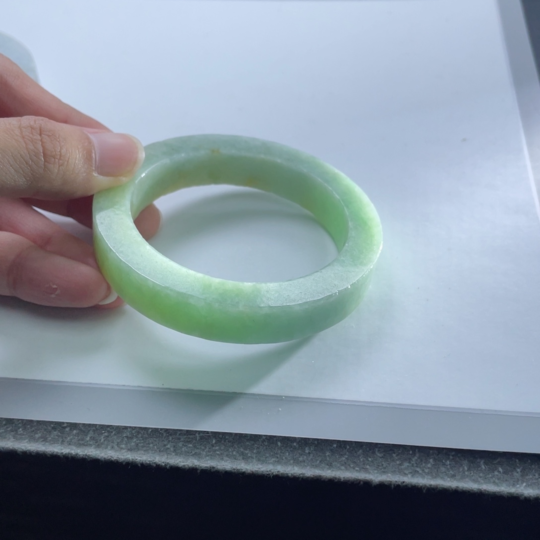 定制翡翠未镶嵌正圈手镯