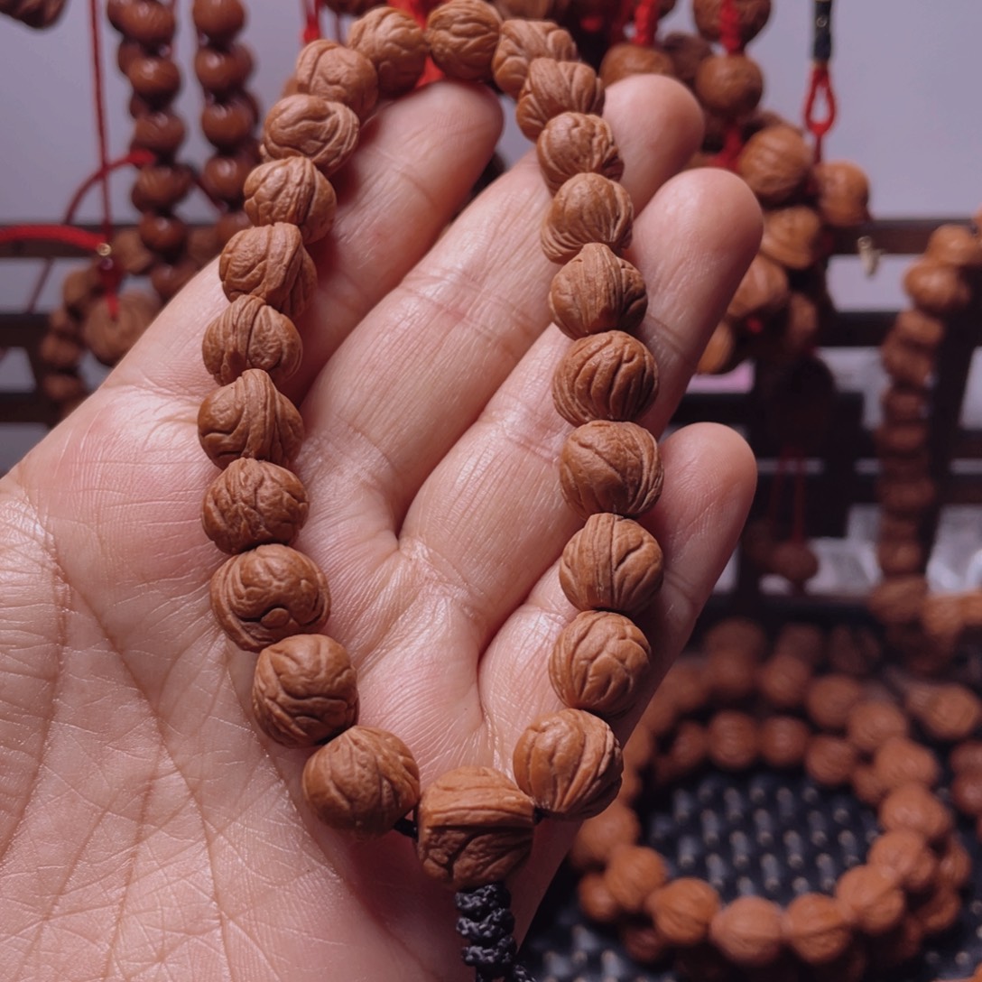 木质类龙纹桃枭手串