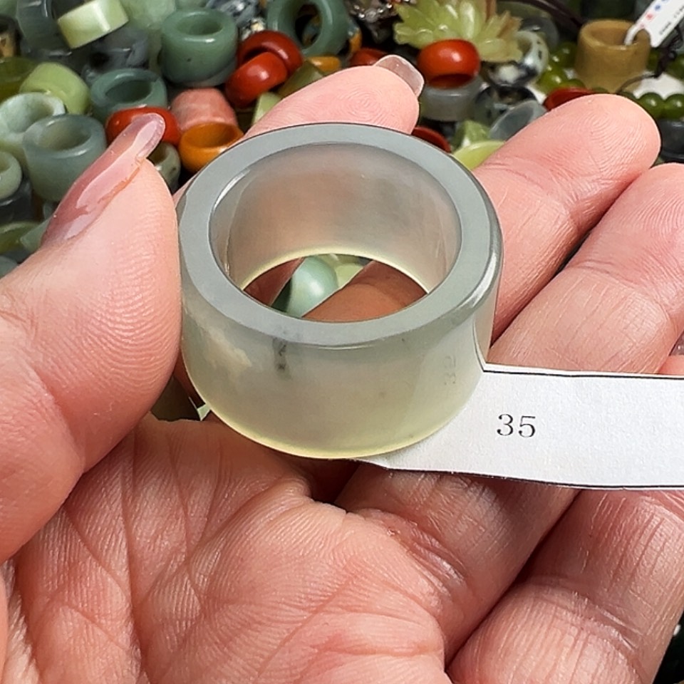 【闪购商品】未镶嵌蛇纹石玉戒指S*M
