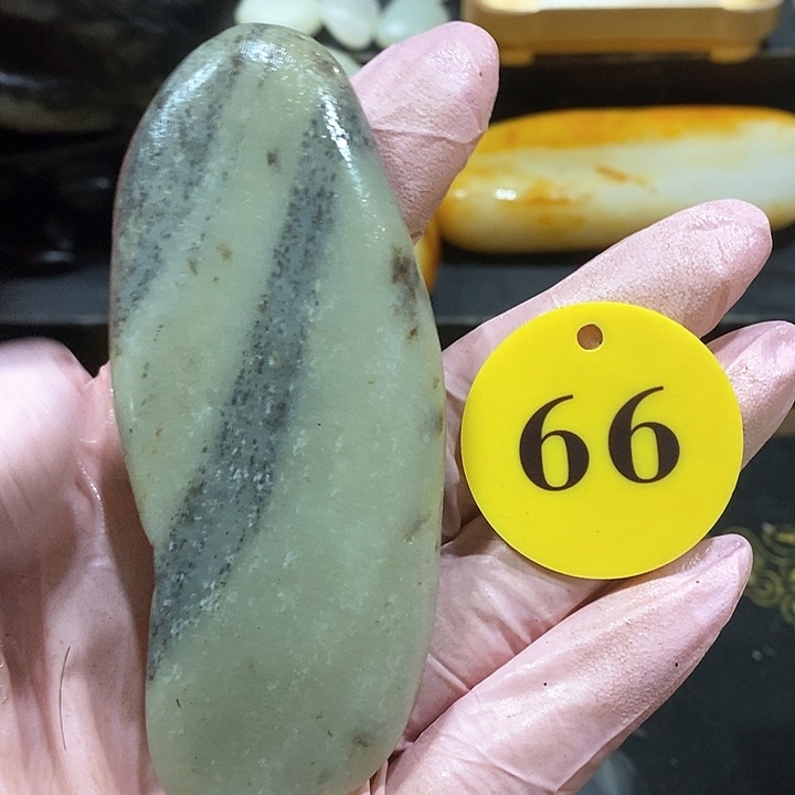 未镶嵌和田玉（糖玉）挂件