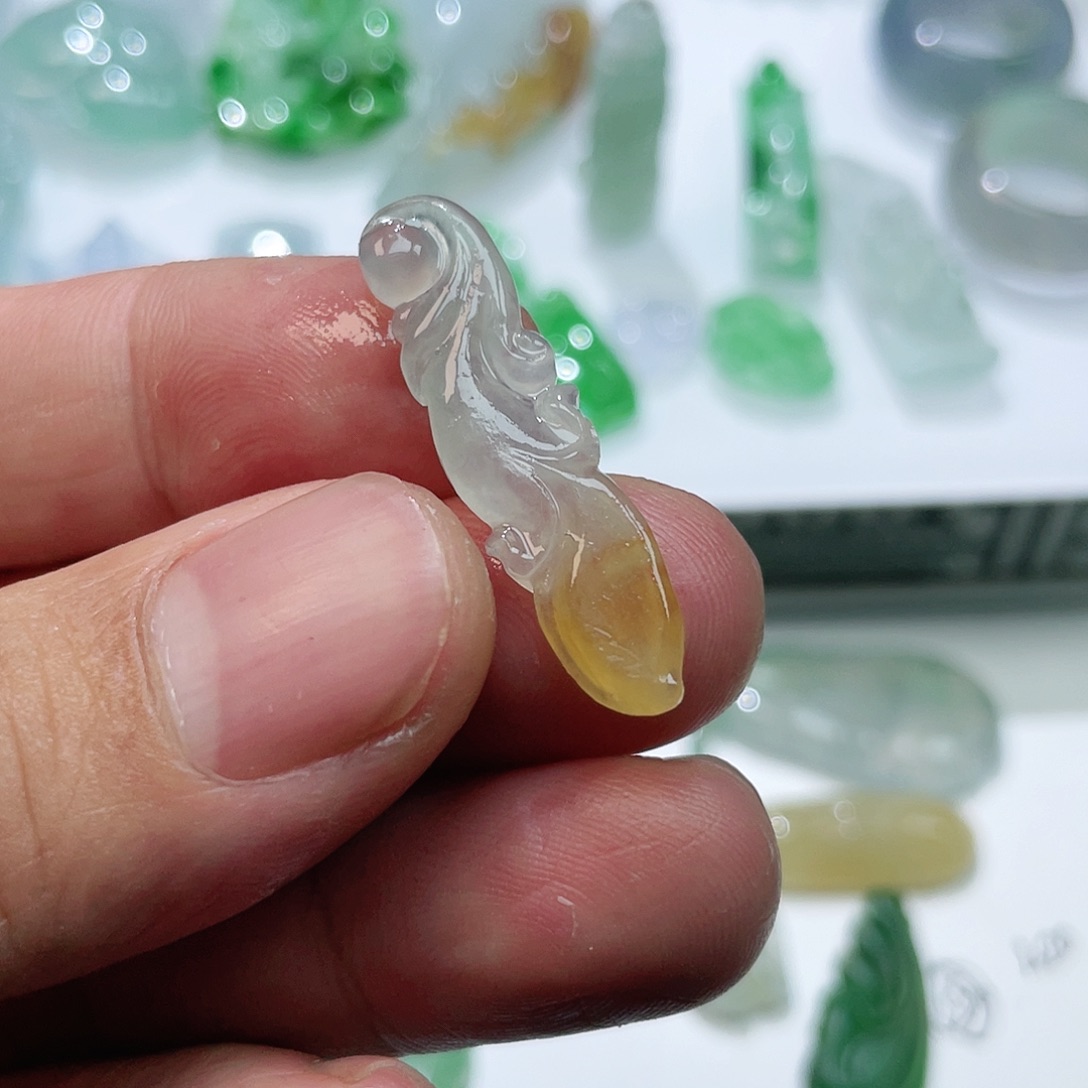 定制翡翠未镶嵌天然翡翠A货