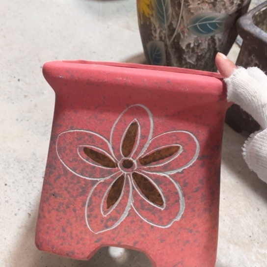 罐默认微瑕，有孔编号16-244