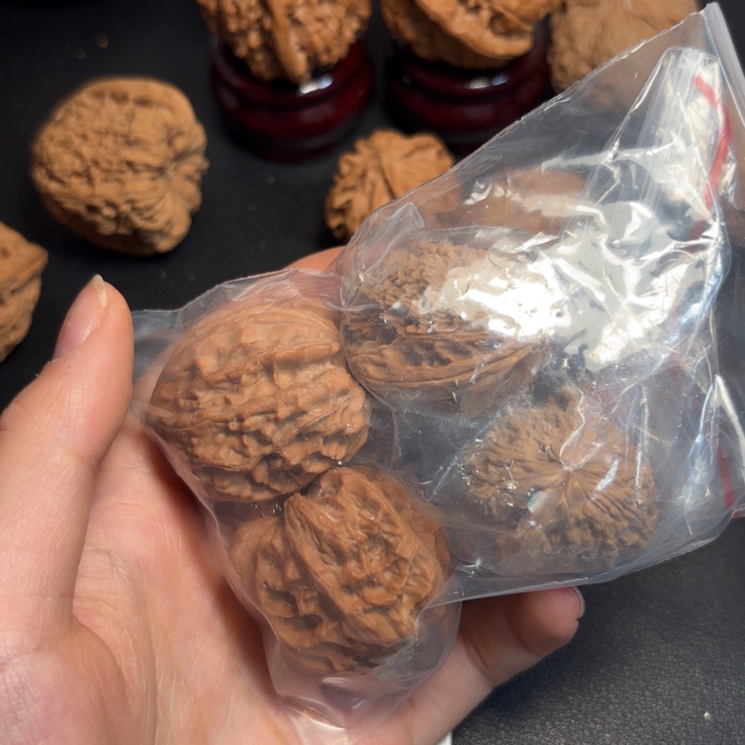 v***o大叶紫檀（黑酸枝木类）