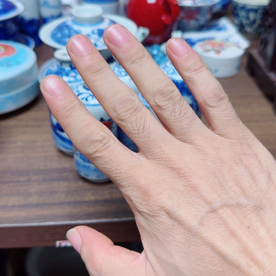 老***农摆件瓷器的工艺技术水平不断