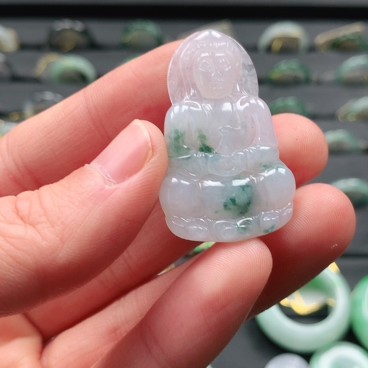 翡翠颈饰未镶嵌观音