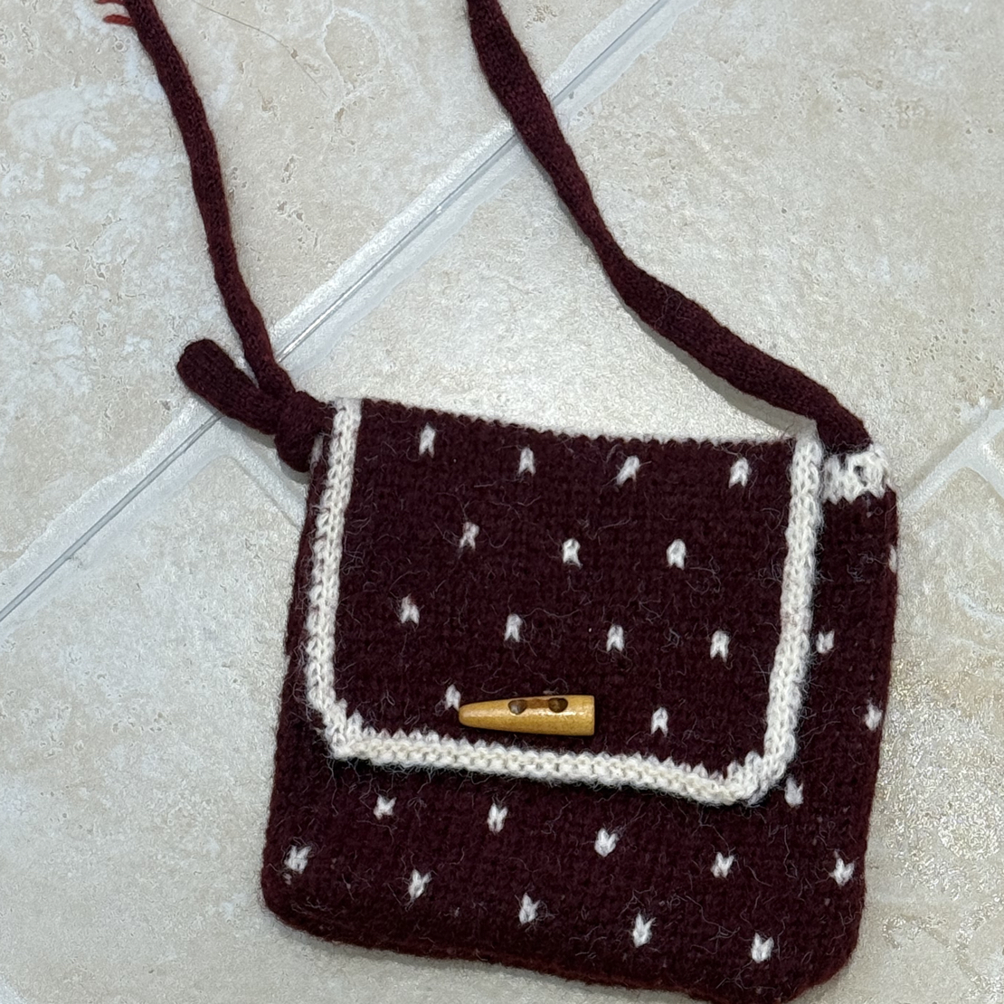 子田推荐儿童红牛角扣包包