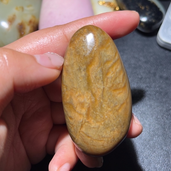 和田玉未镶嵌珠宝奇石