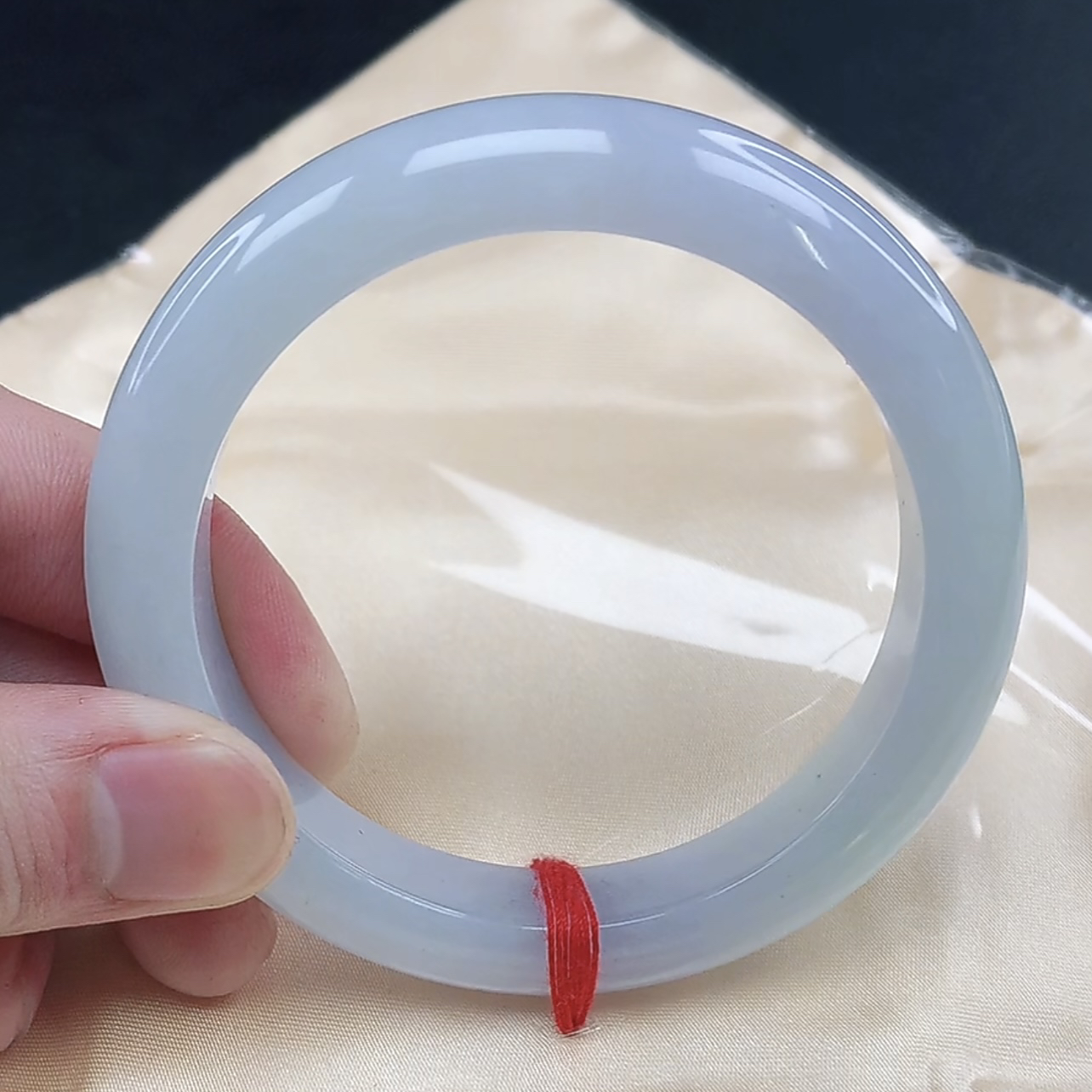 缅甸天然翡翠a货手镯，圈57.5（7902）正