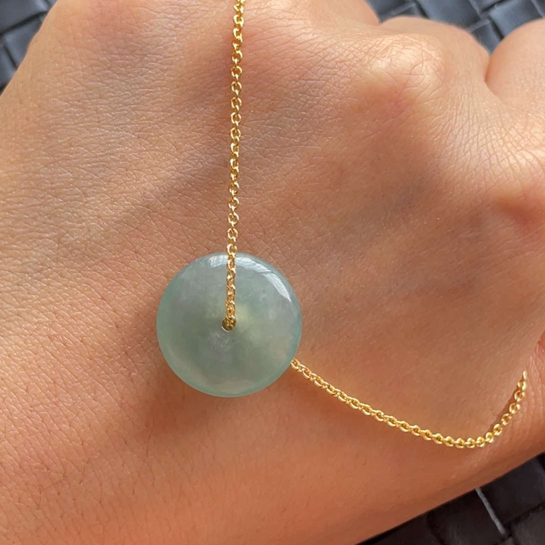 翡翠颈饰未镶嵌扣子