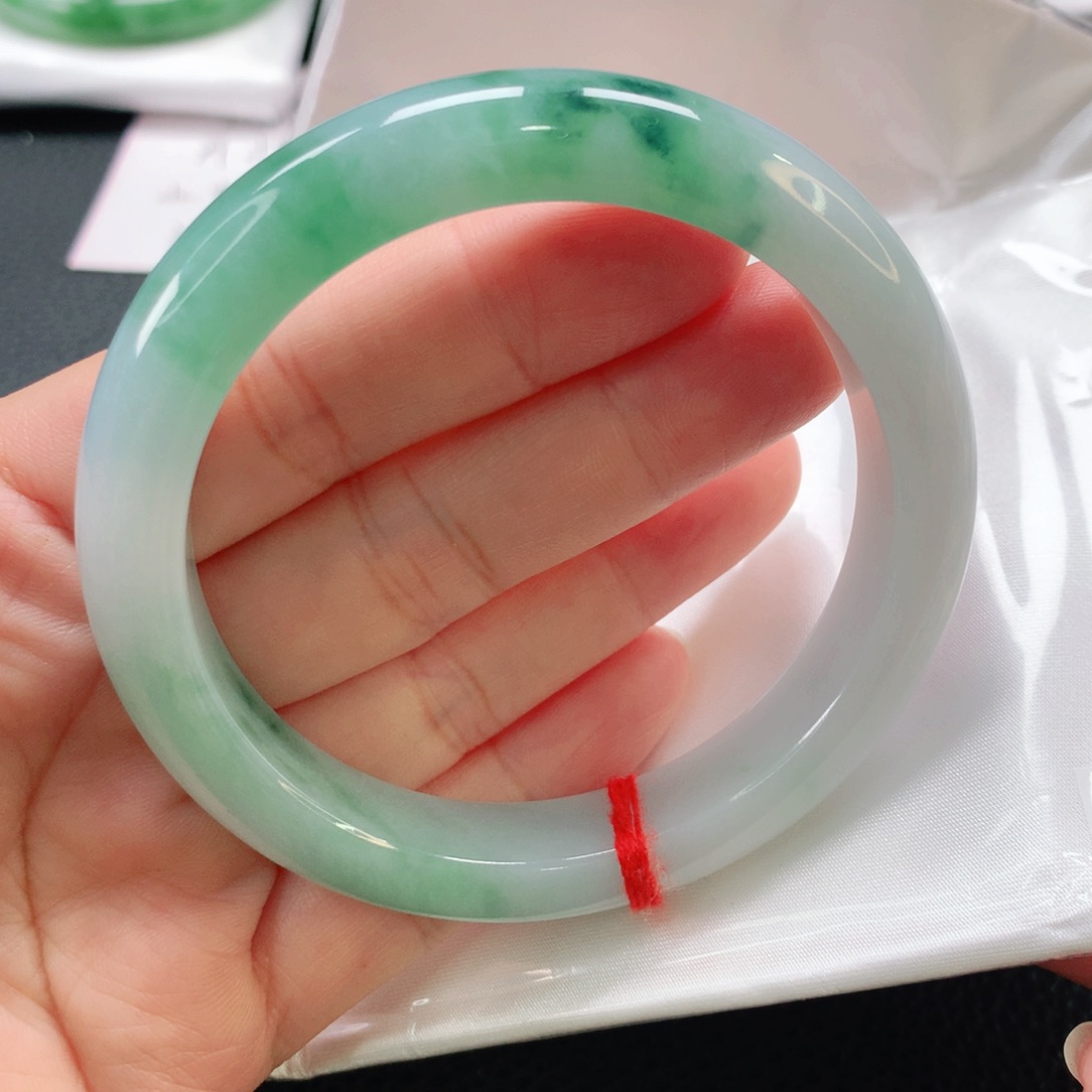 未镶嵌手镯翡翠60圆