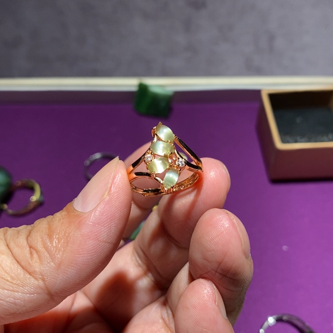 和田玉（碧玉）未镶嵌珠宝半成品