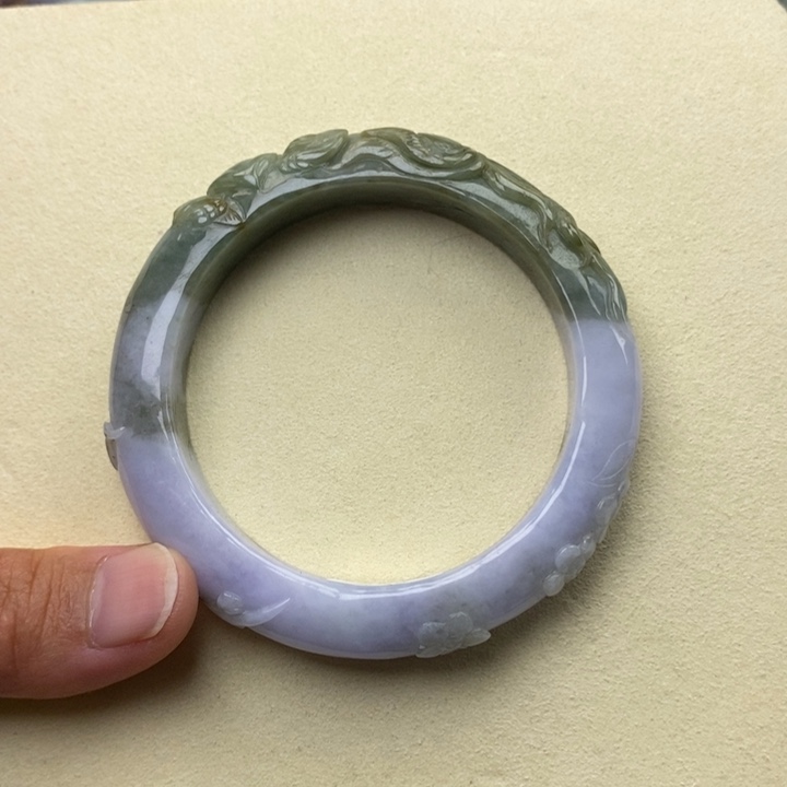 翡翠未镶嵌手镯55.8九尾狐